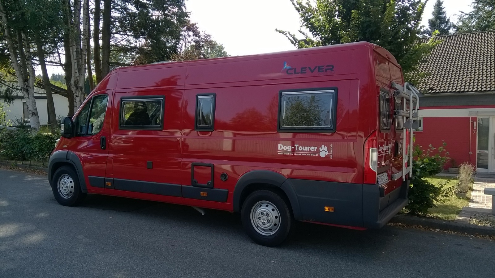 Dog-Tourer Einsatzfahrzeug – hundefreundliches Wohnmobil